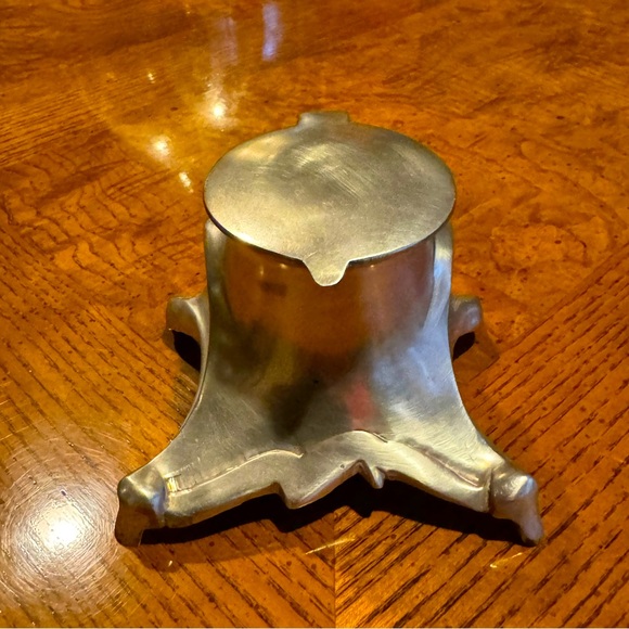 Art Nouveau Ink Well with Glass Insert - Metal Alloy - Vintage - Picture 2 of 12